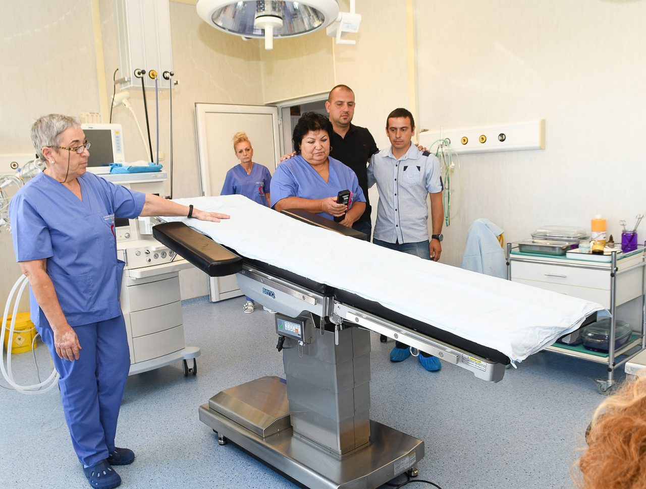 Дарение Операционно легло за детско отделение УМБАЛ св Георги 05