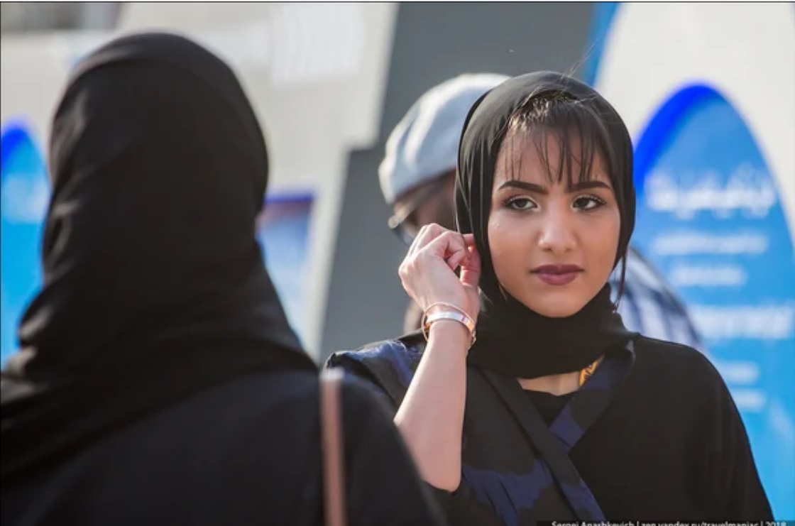 Хиджаб перед кем можно. Арабские женщины. Саудовская Аравия женщины красивые. Девушки из Саудовской Аравии.