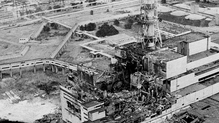 Високоволтов електропровод до украинската атомна електроцентрала в Чернобил беше повреден