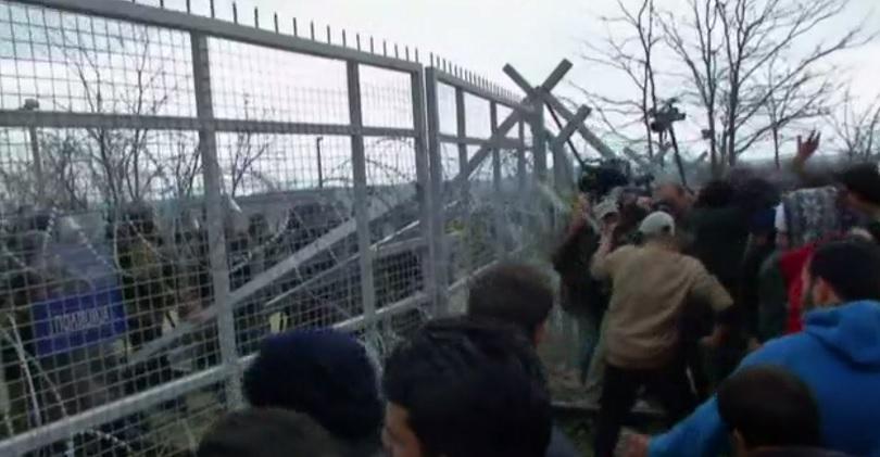 Група нелегални мигранти са задържани при спецакция край Бургас съобщава