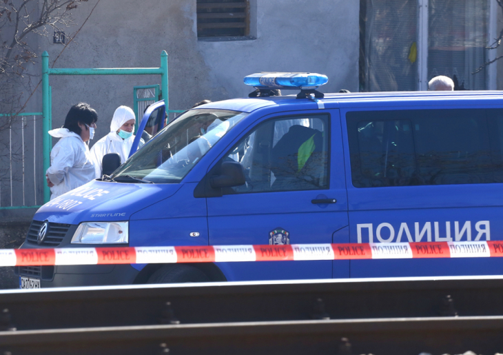 Кървав екшън вдигна на крак полицията в Поморие Съседи се