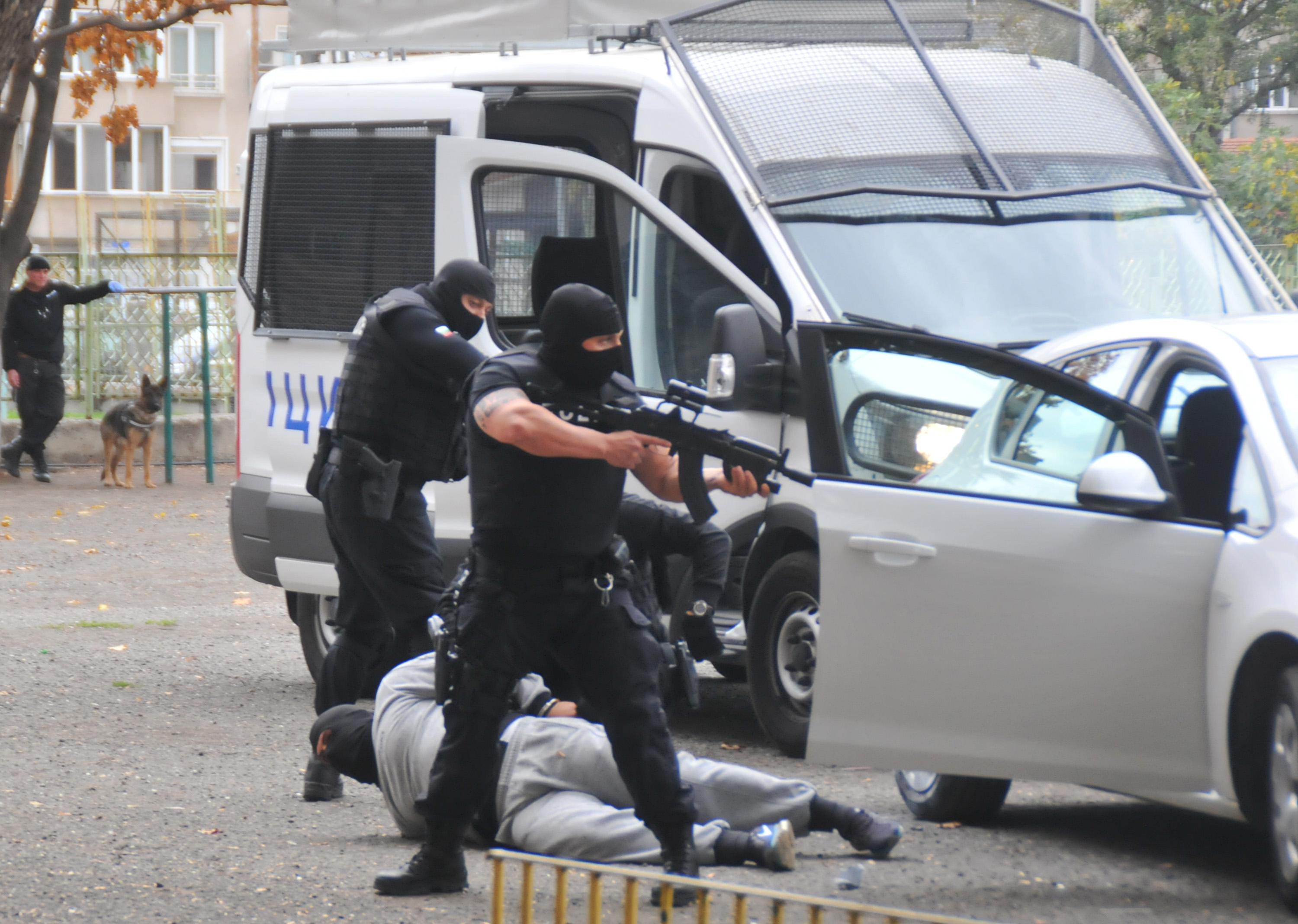 Екипи на икономическа и криминална полиция сектор Специални тактически действия