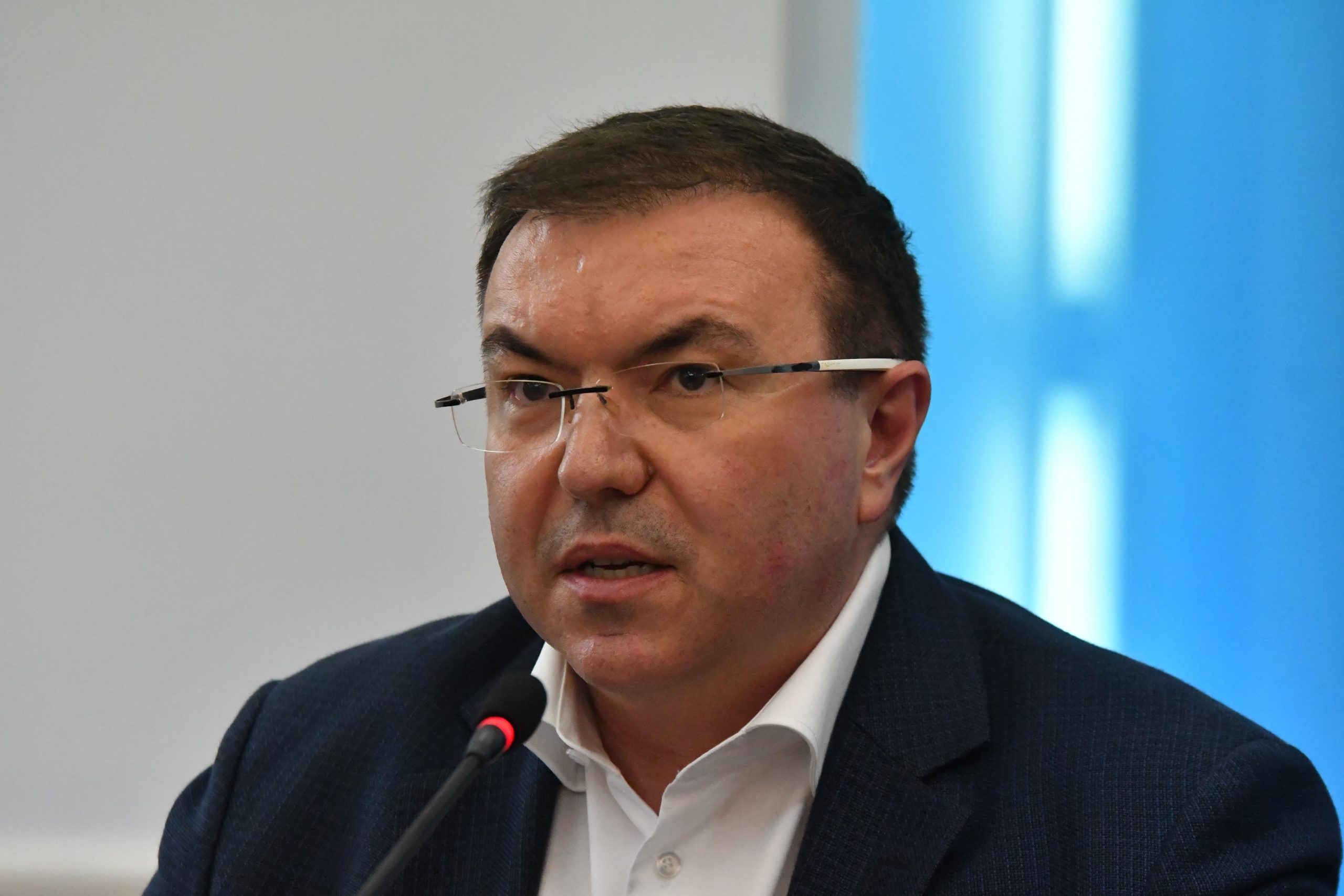 Председателят на парламентарната комисия по здравеопазването проф Костадин Ангелов поздрави