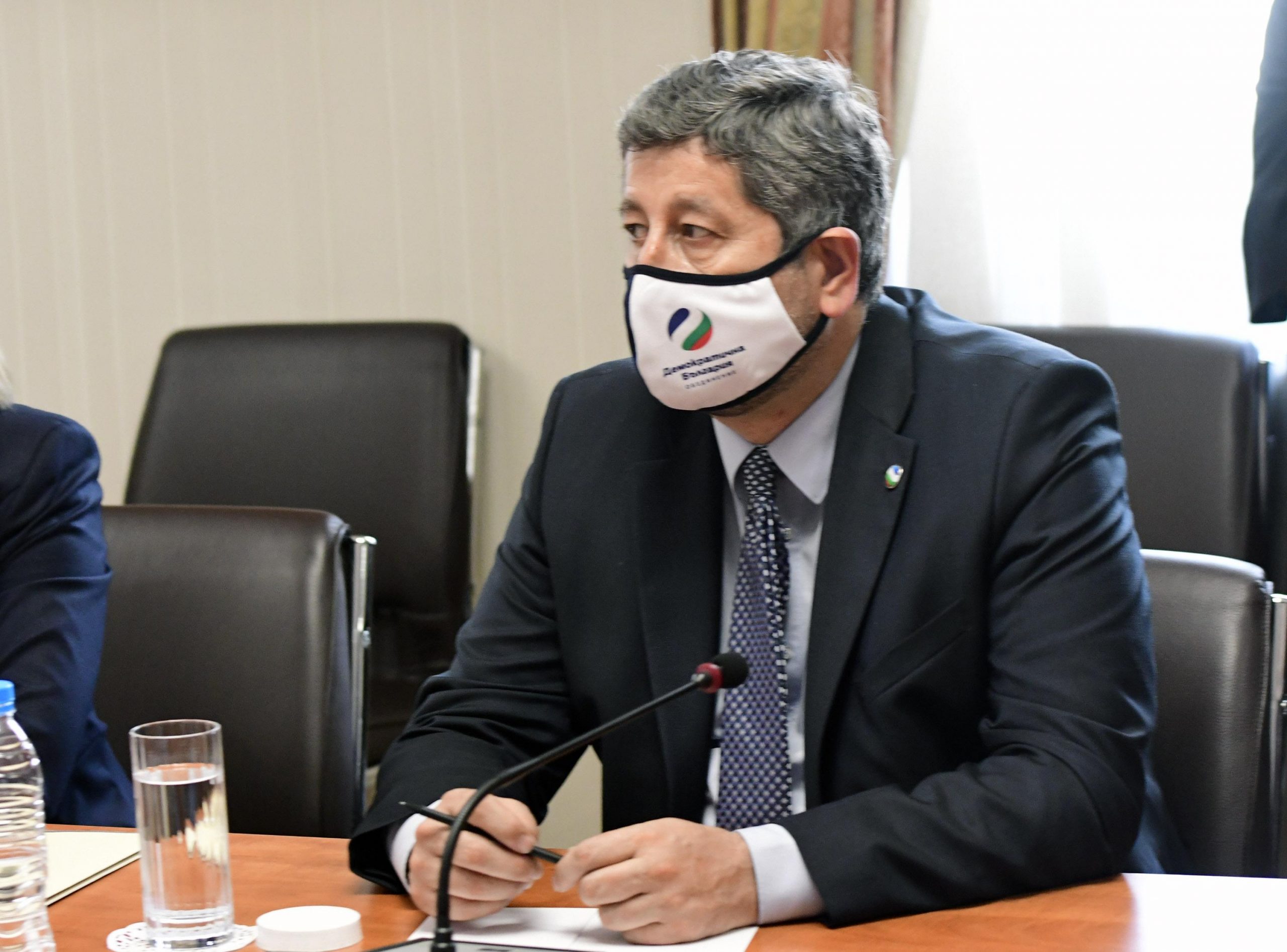 Христо Иванов разясни пред депутатите на ДБ какво се случва