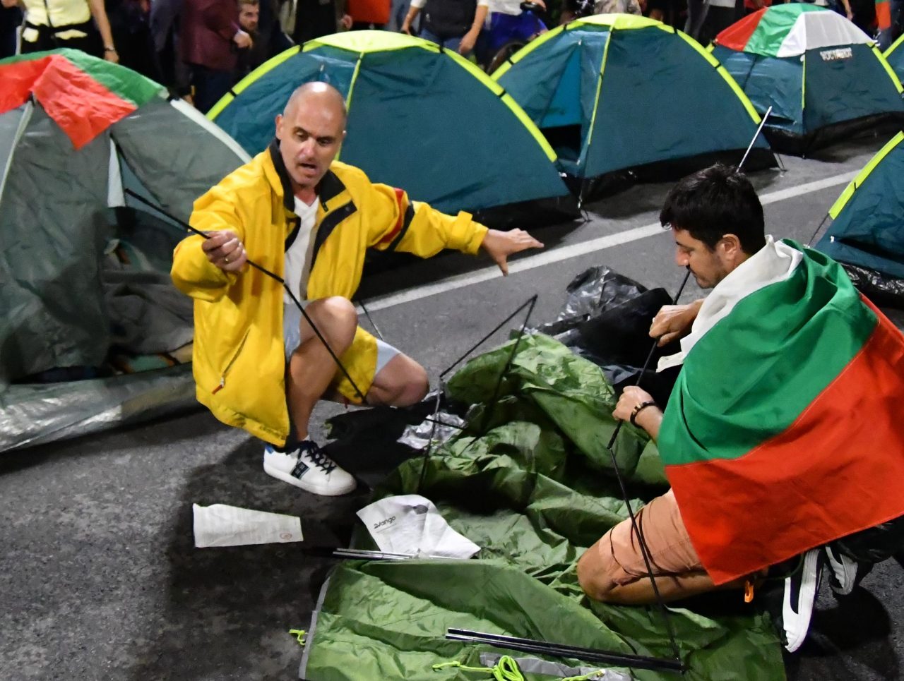 протест, нови палатки