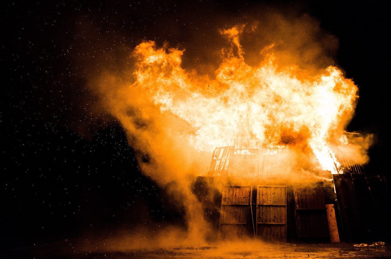 Пиян мъж запали жилището си в Петрич предава 24 часа Инцидентът