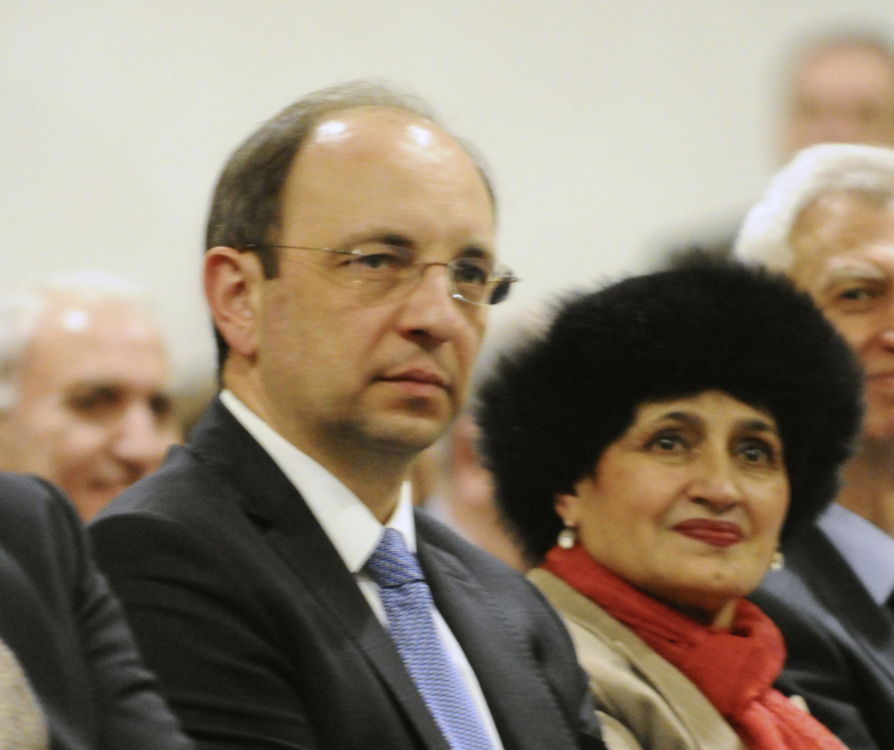 „Това е най-популисткото правителство на прехода в България“. Това каза