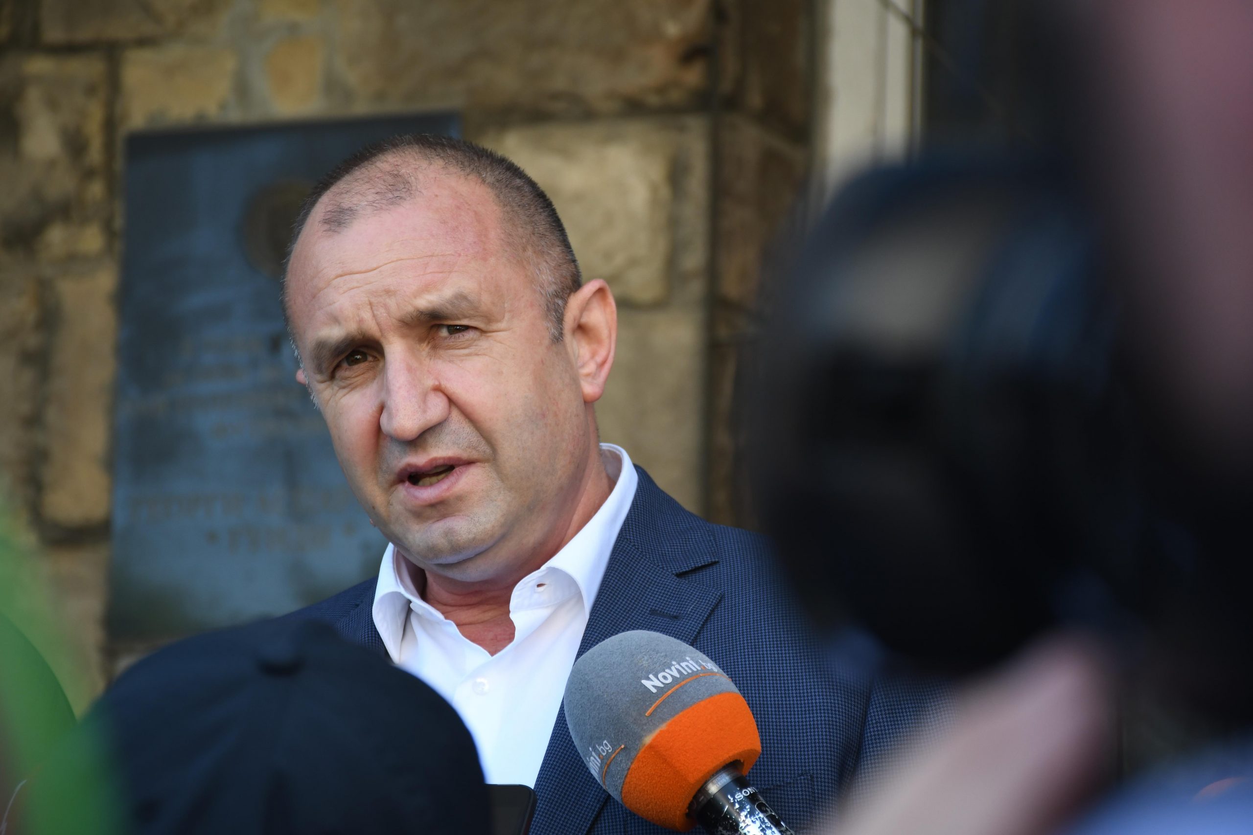 Кметът Здравко Димитров реши да поведе президента по стръмната улица