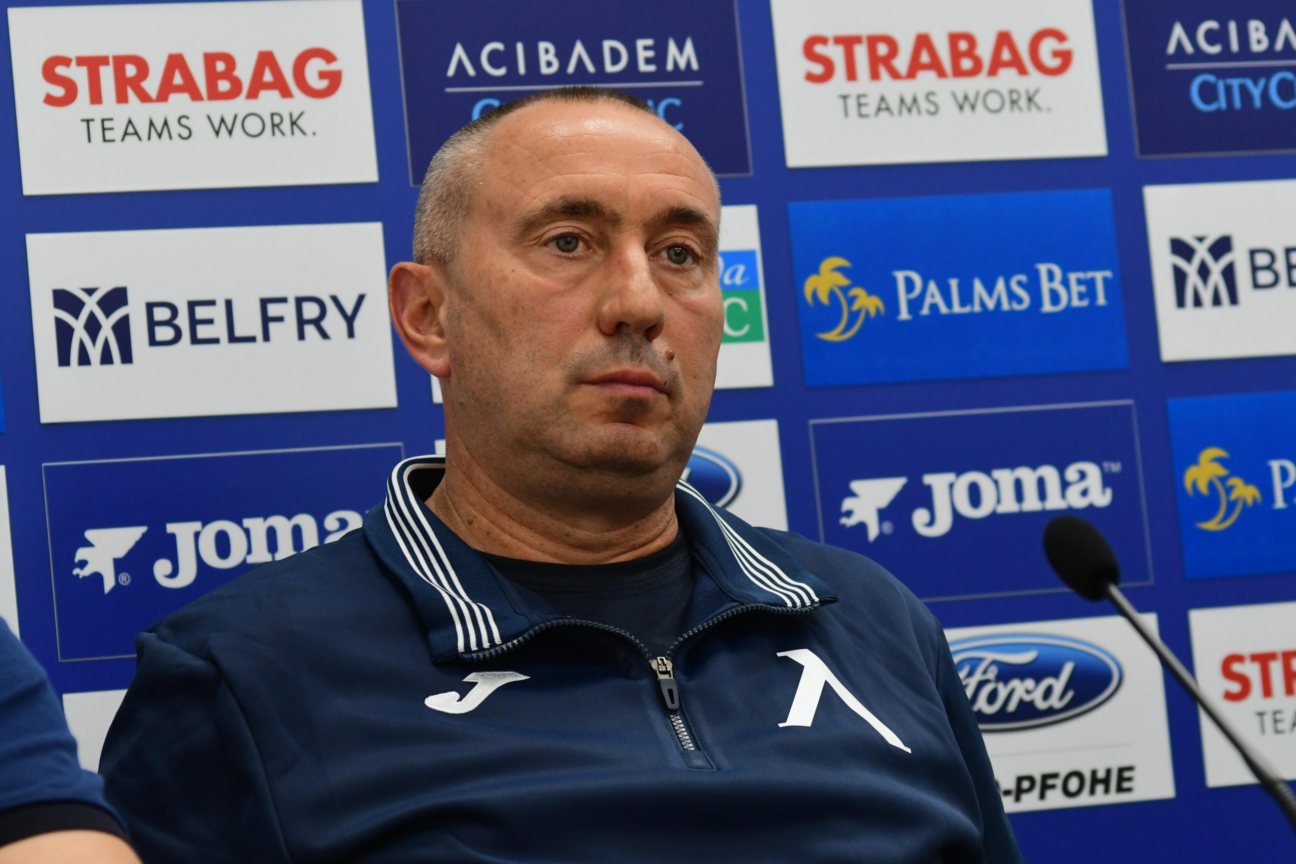 Старши треньорът на Левски Станимир Стоилов говори преди мача с