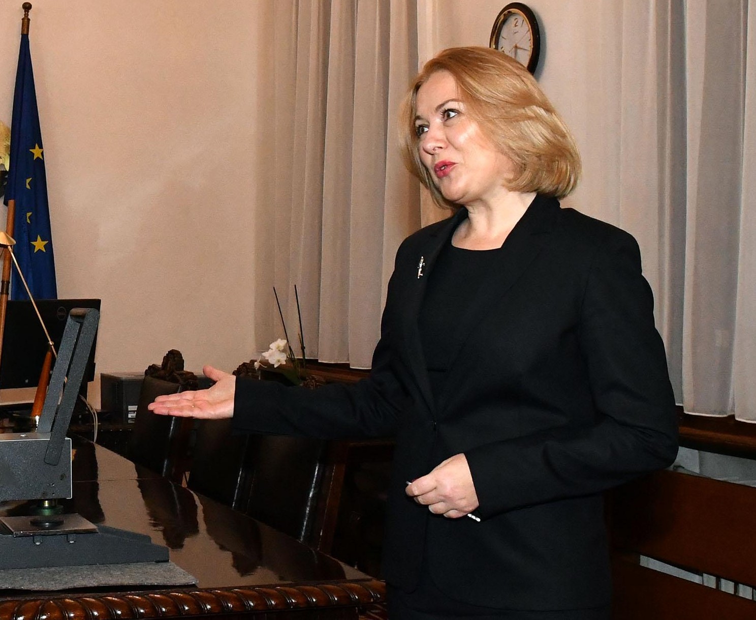 След шест месеца в Министерство на правосъдието Надежда Йорданова явно