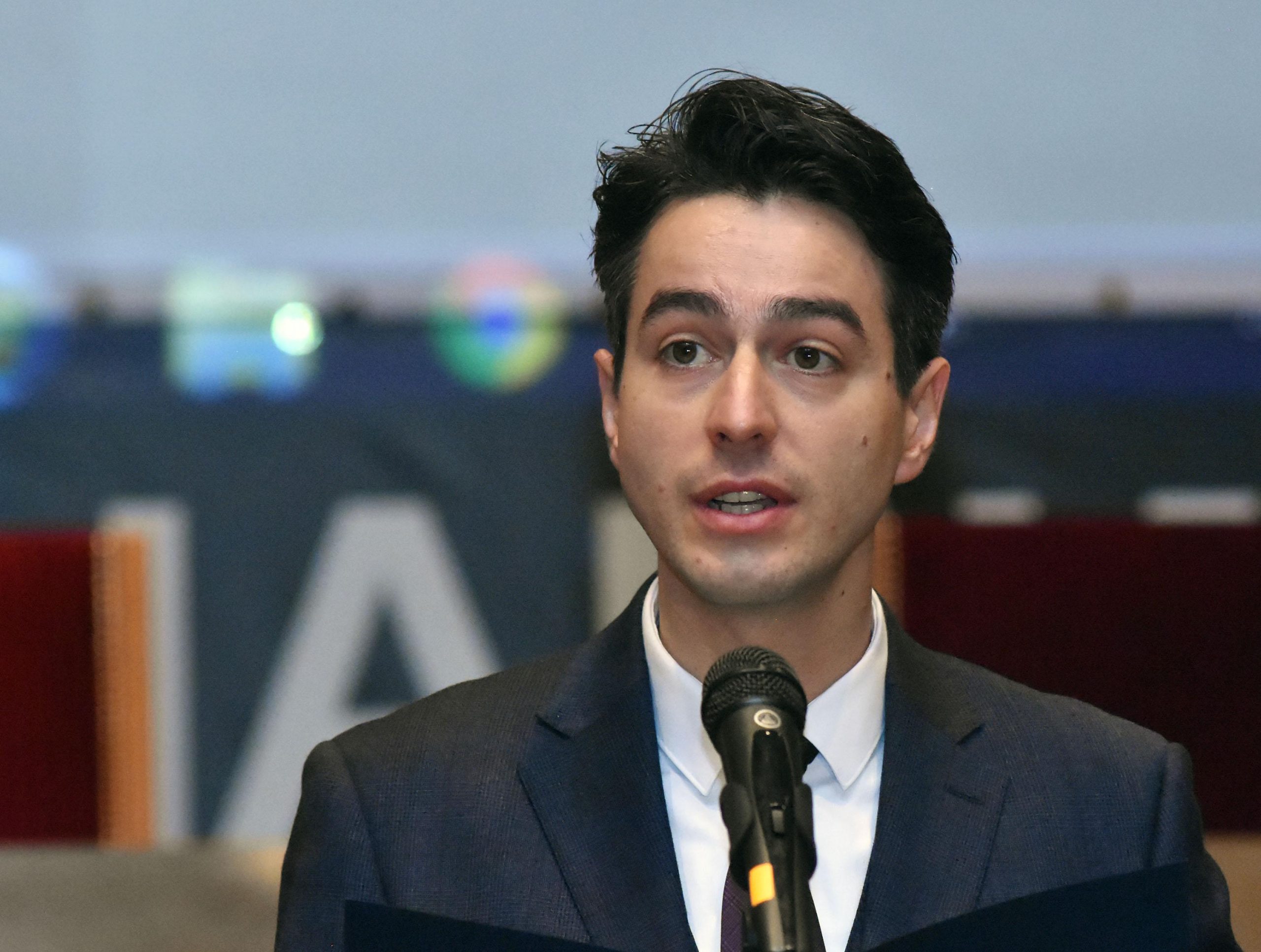 Младежите от ВМРО поискаха оставката на министъра на културата заради