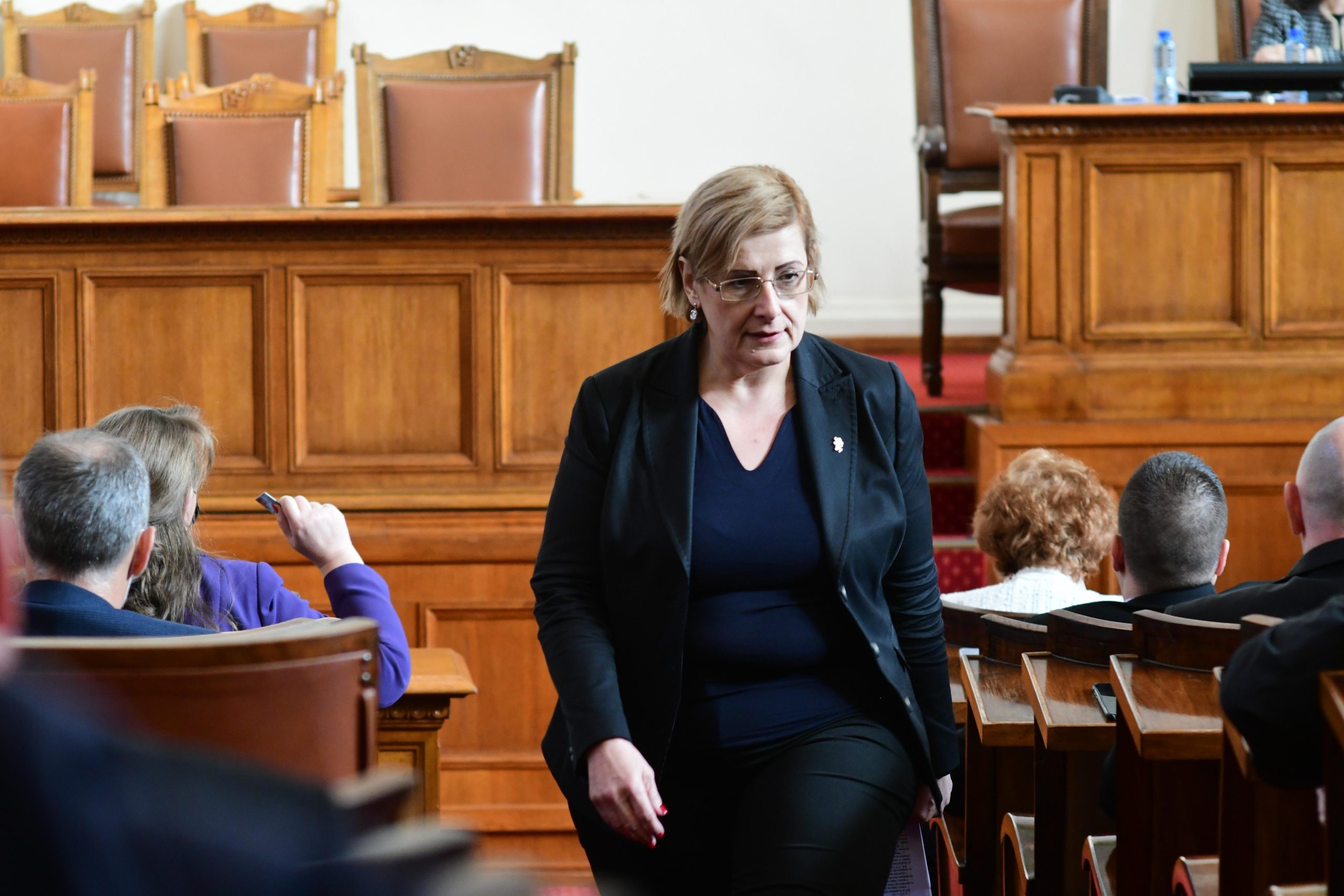 Депутатът от Възраждане Елена Гунчева е била съветвана в сферата