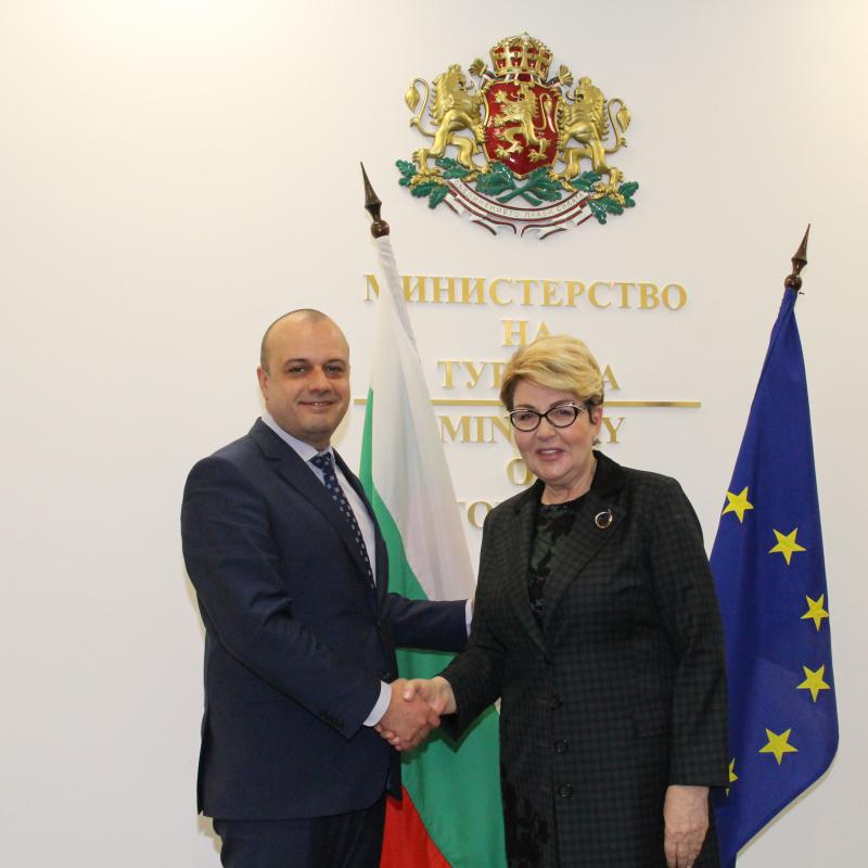 Министърът на туризма Христо Проданов обсъди темата за българските и