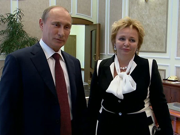 Известно е че през 1983 г Владимир Путин се жени