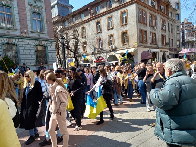 Стотици излязоха на протест в Пловдив срещу войната в Украйна