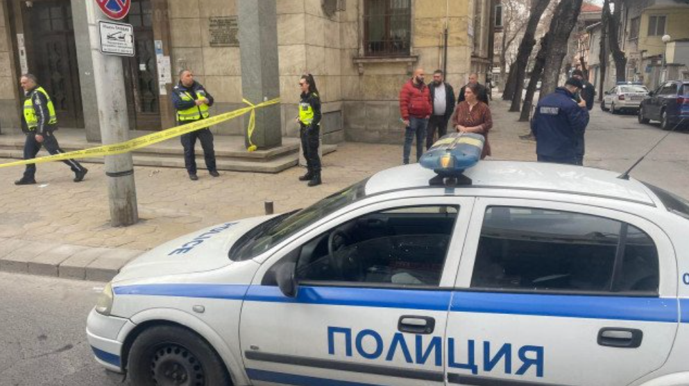 Стрелба пред Съдебната палата в Пловдив вдигна на крак полицията.