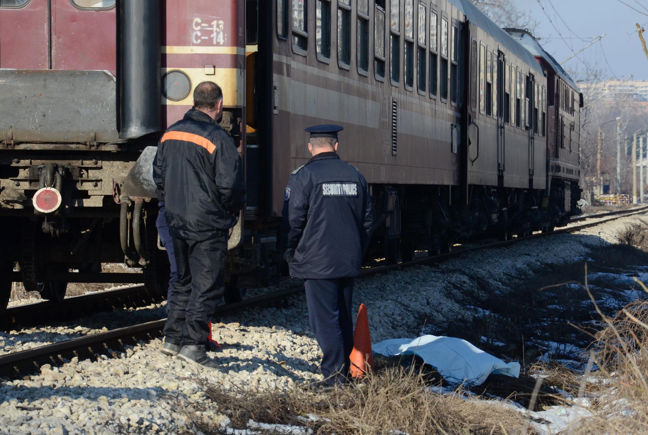 48-годишен мъж е бил блъснат от бързия влак София-Бургас малко