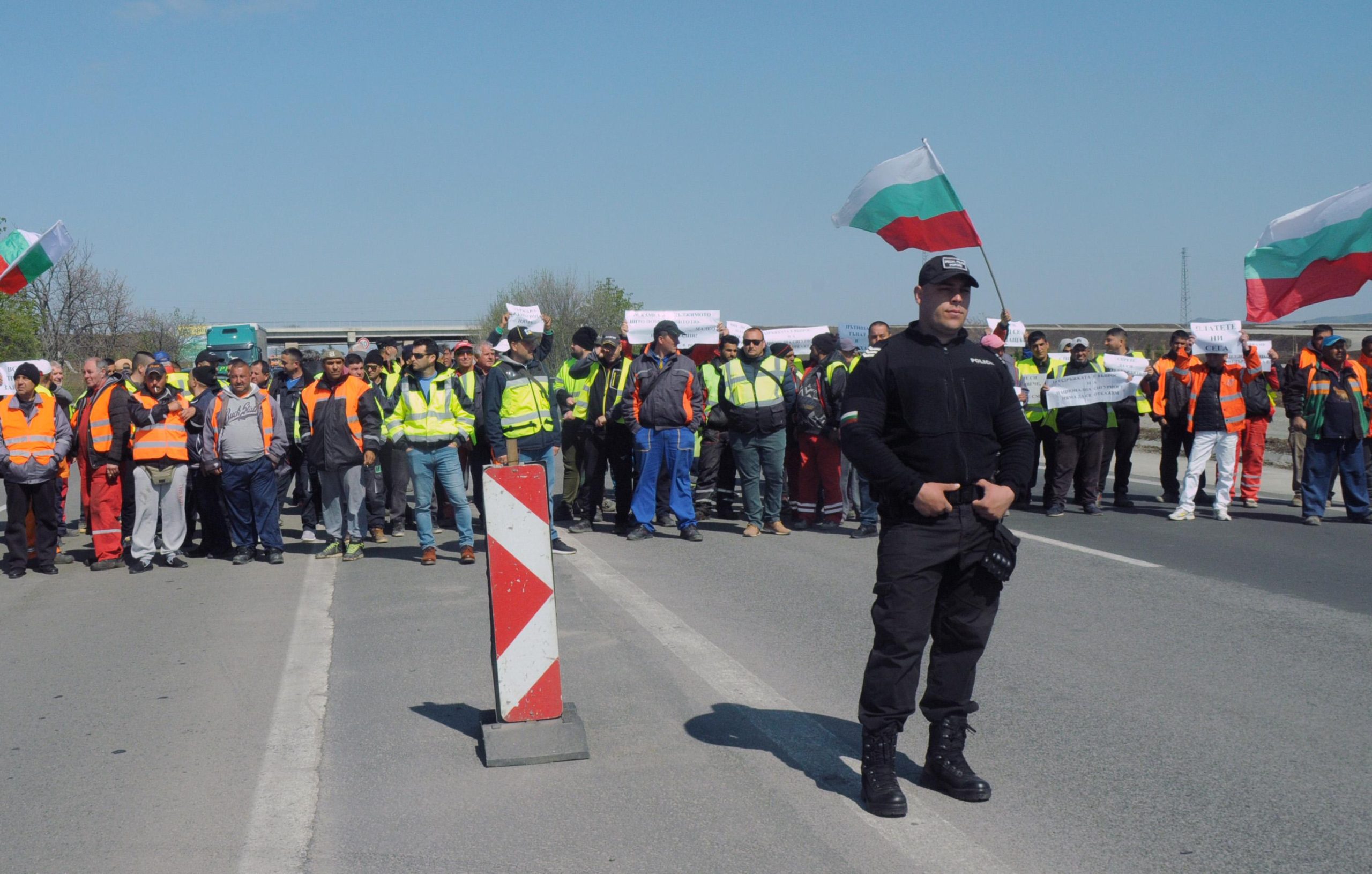 Пътни строители излизат на втори национален протест днес като отново
