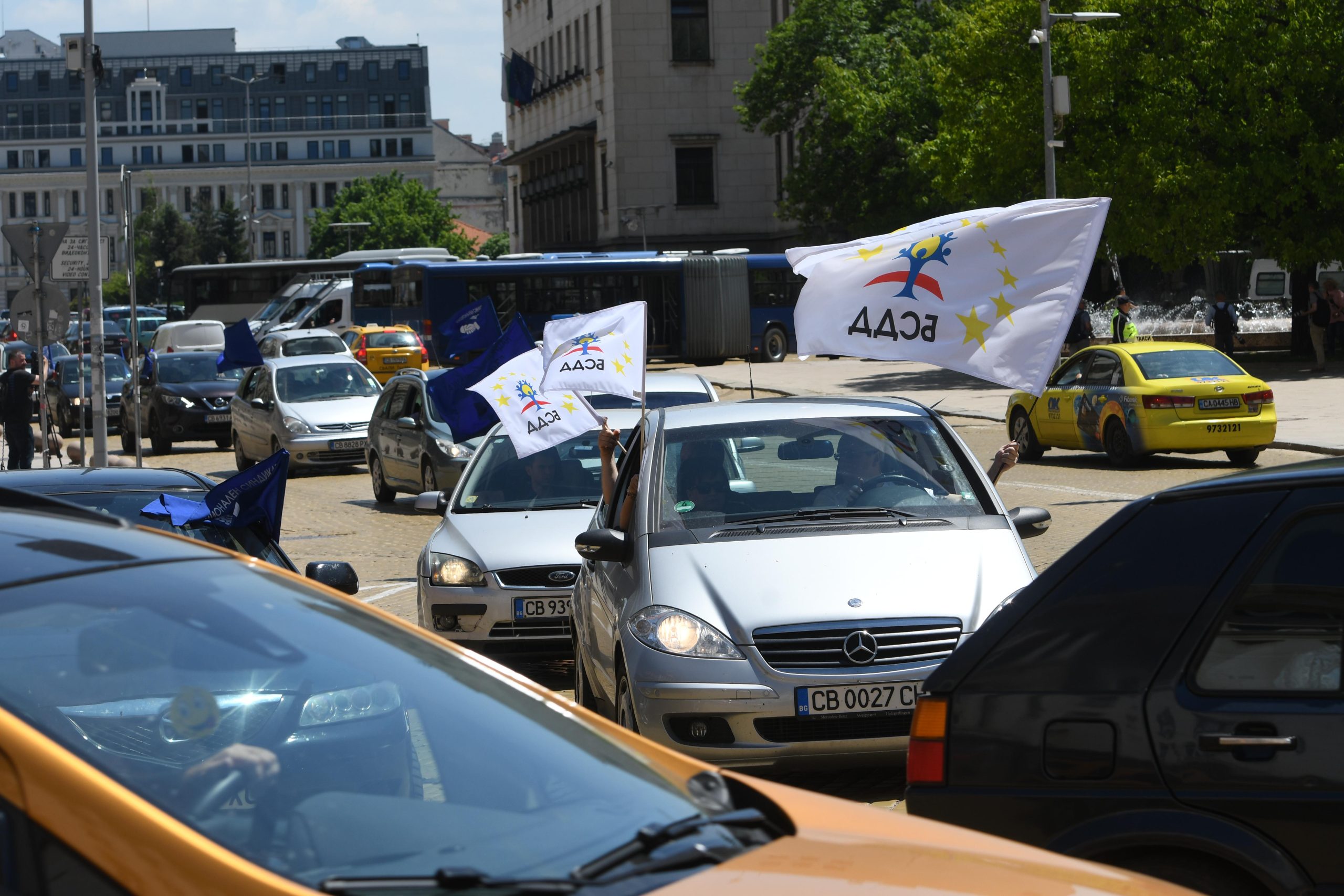 Протестите в Триъгълника на властта срещу некадърното управление на кабинета