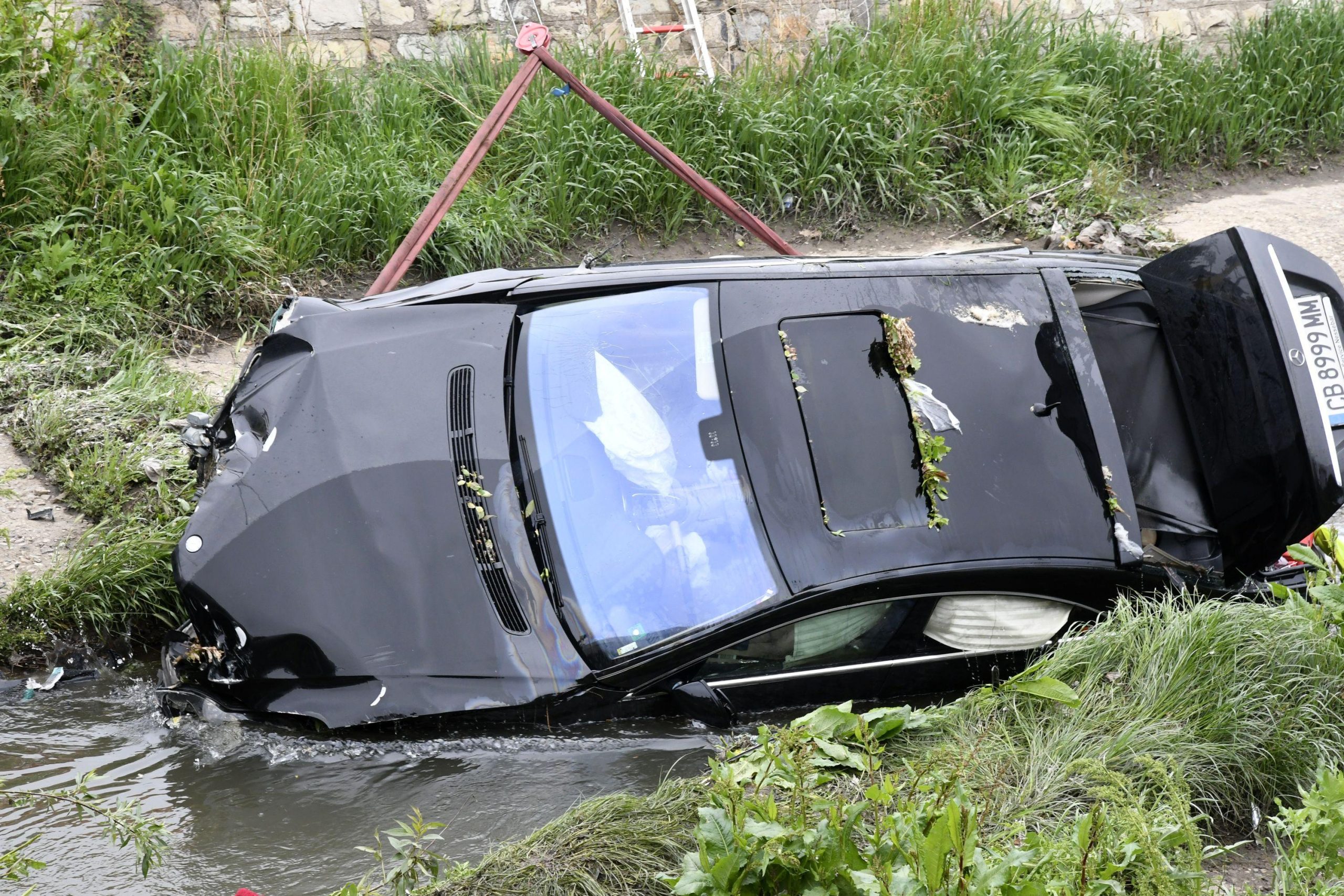 Катастрофа между два автомобила на пътя между Якоруда и село