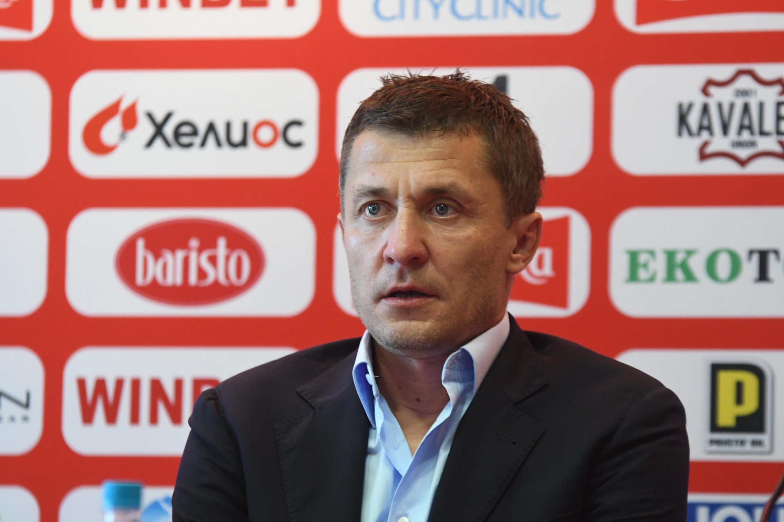 Треньорът на ЦСКА Саша Илич продължава да настоява пред отговорните