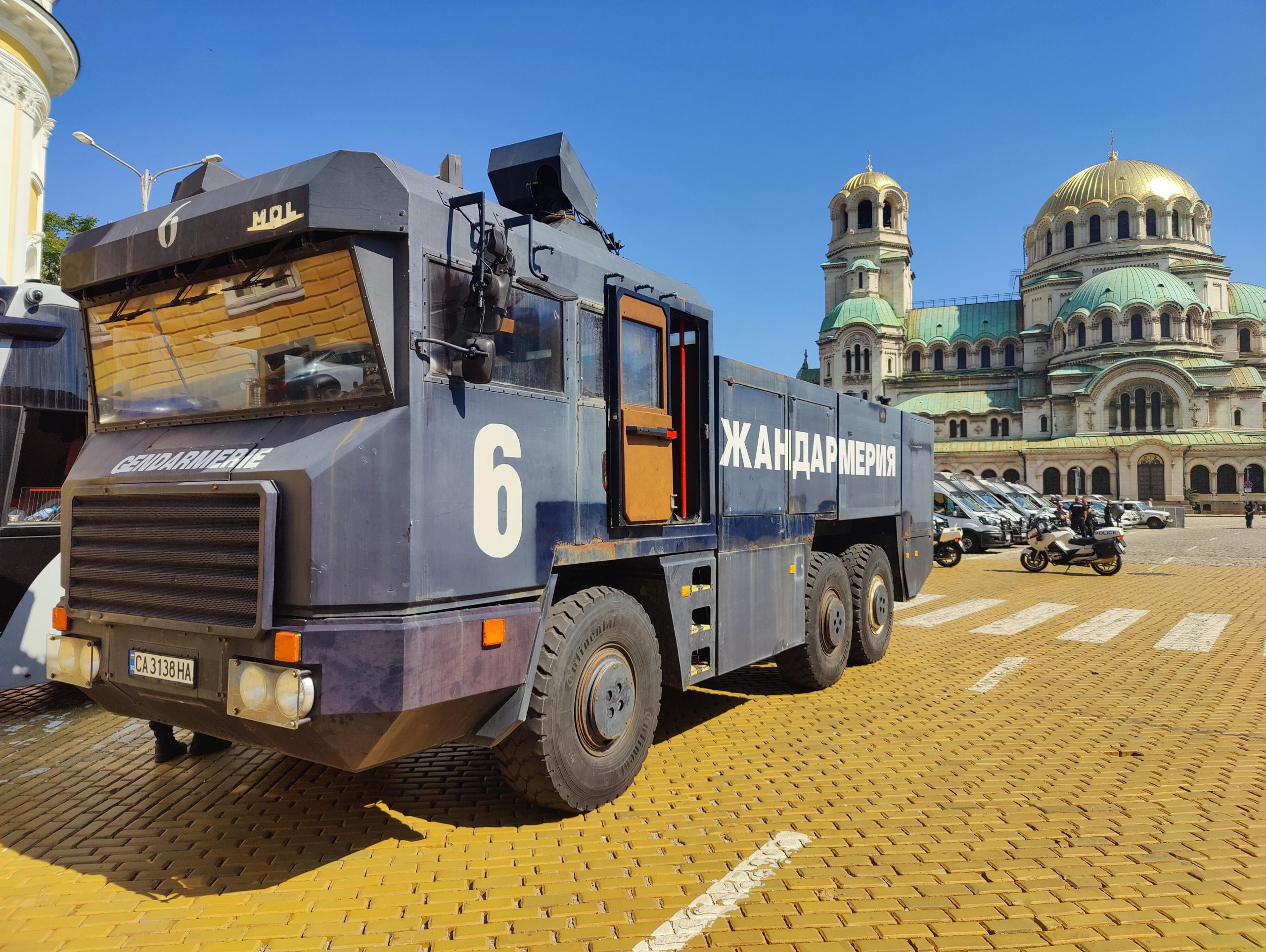 МВР ударно връща жандармерията от границата заради протестите в София