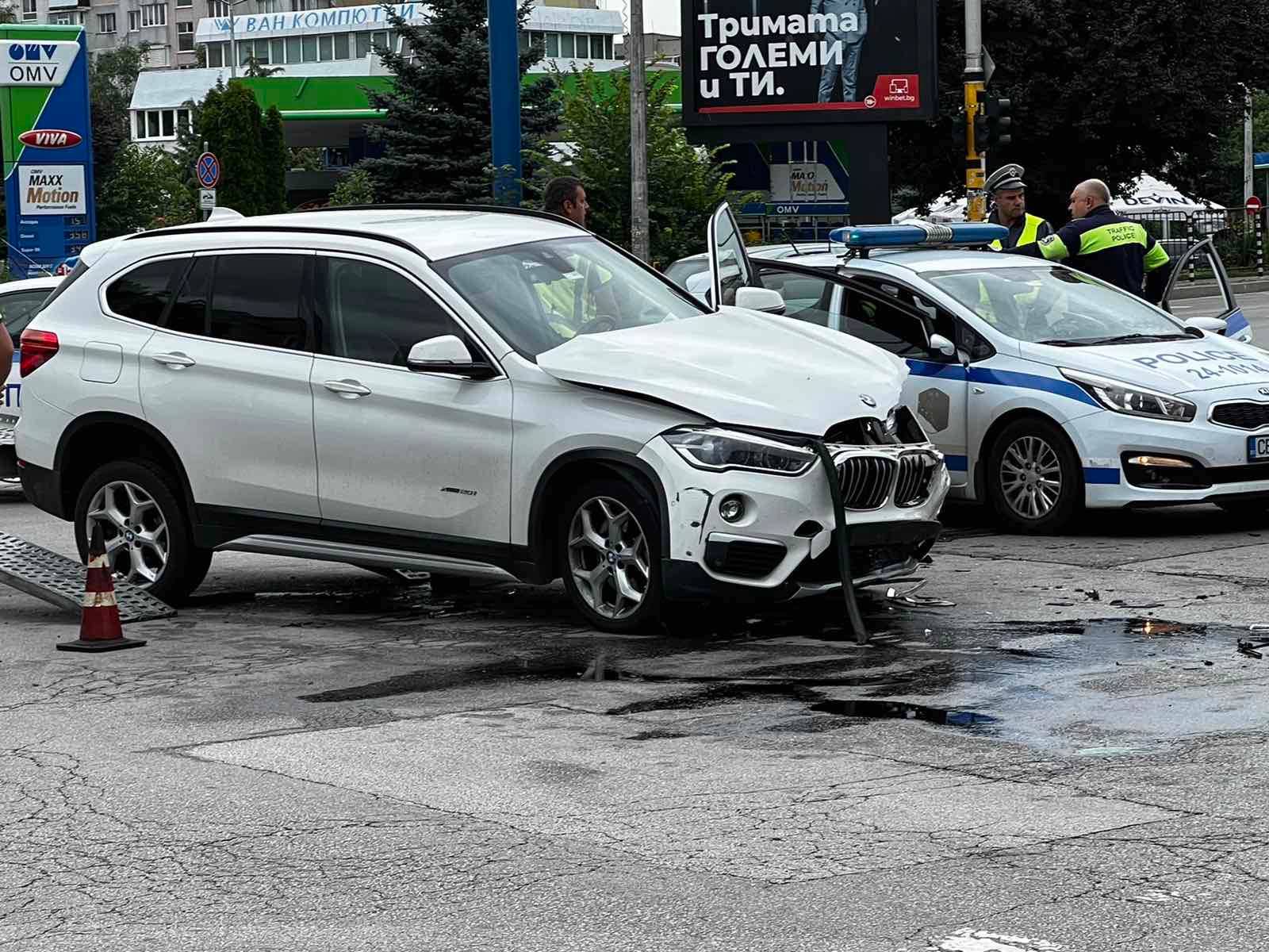 Съпругата на вътрешния министър Бойко Рашков е катастрофирала насред София