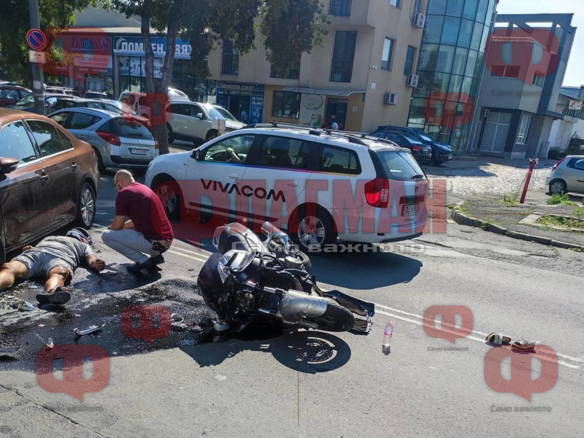 Фолксваген Джета със софийска регистрация помете моторист на бургаската улица