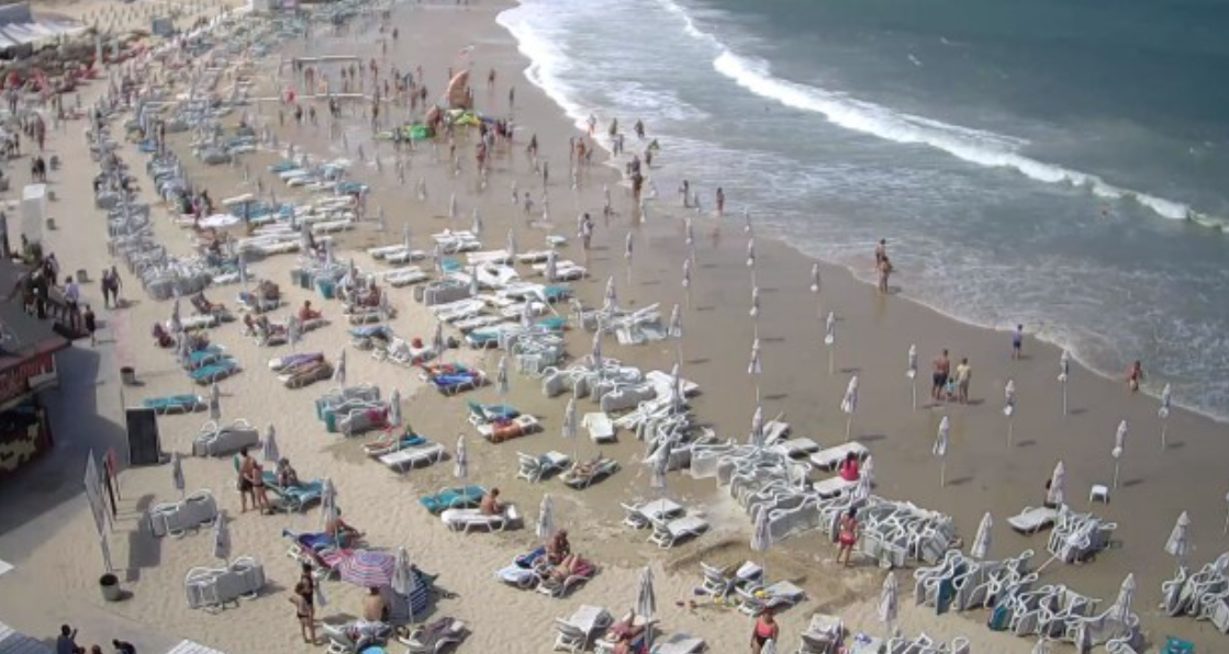 Изключително бурно и опасно е днес българското море показа справка