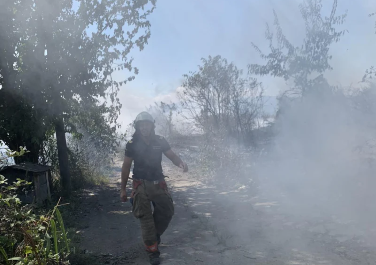 Пожарът който избухна в сряда до военния полигон Тюлбето край