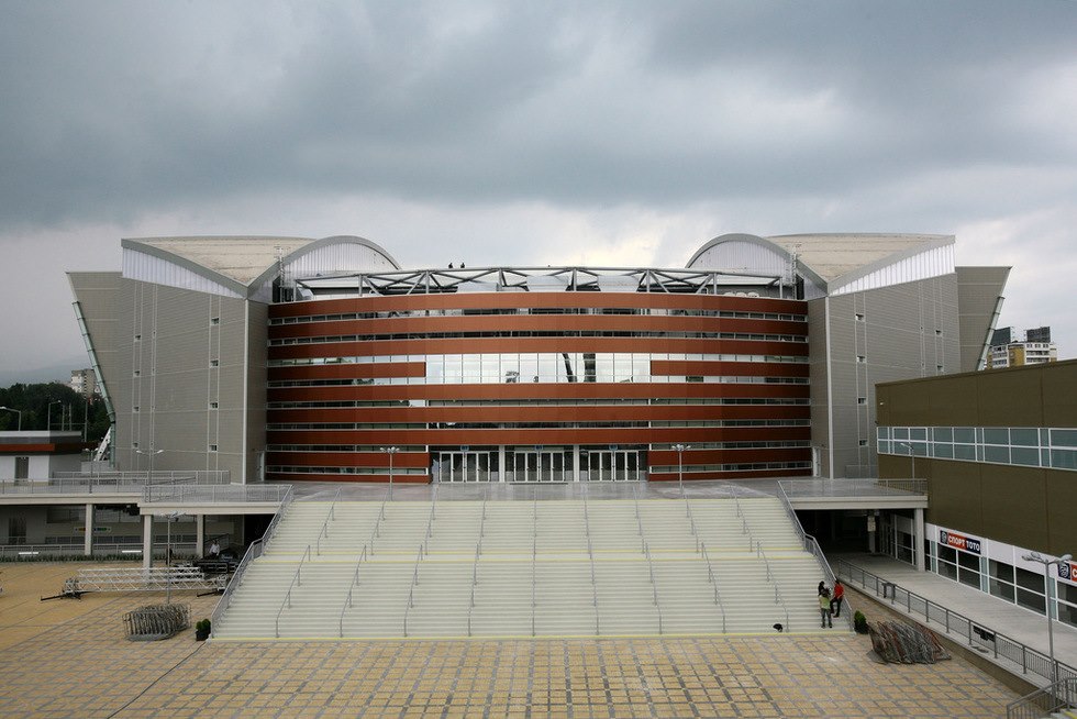Най голямата многофункционарна спортна зала в България вече не носи името
