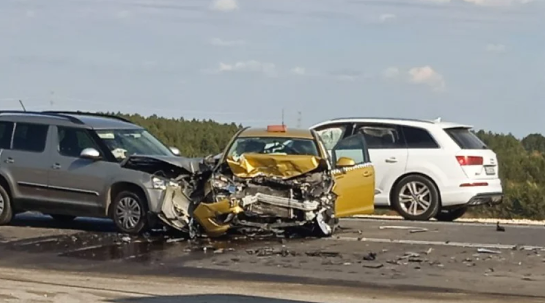 Инцидент край Варна Три коли са се ударили на пътя