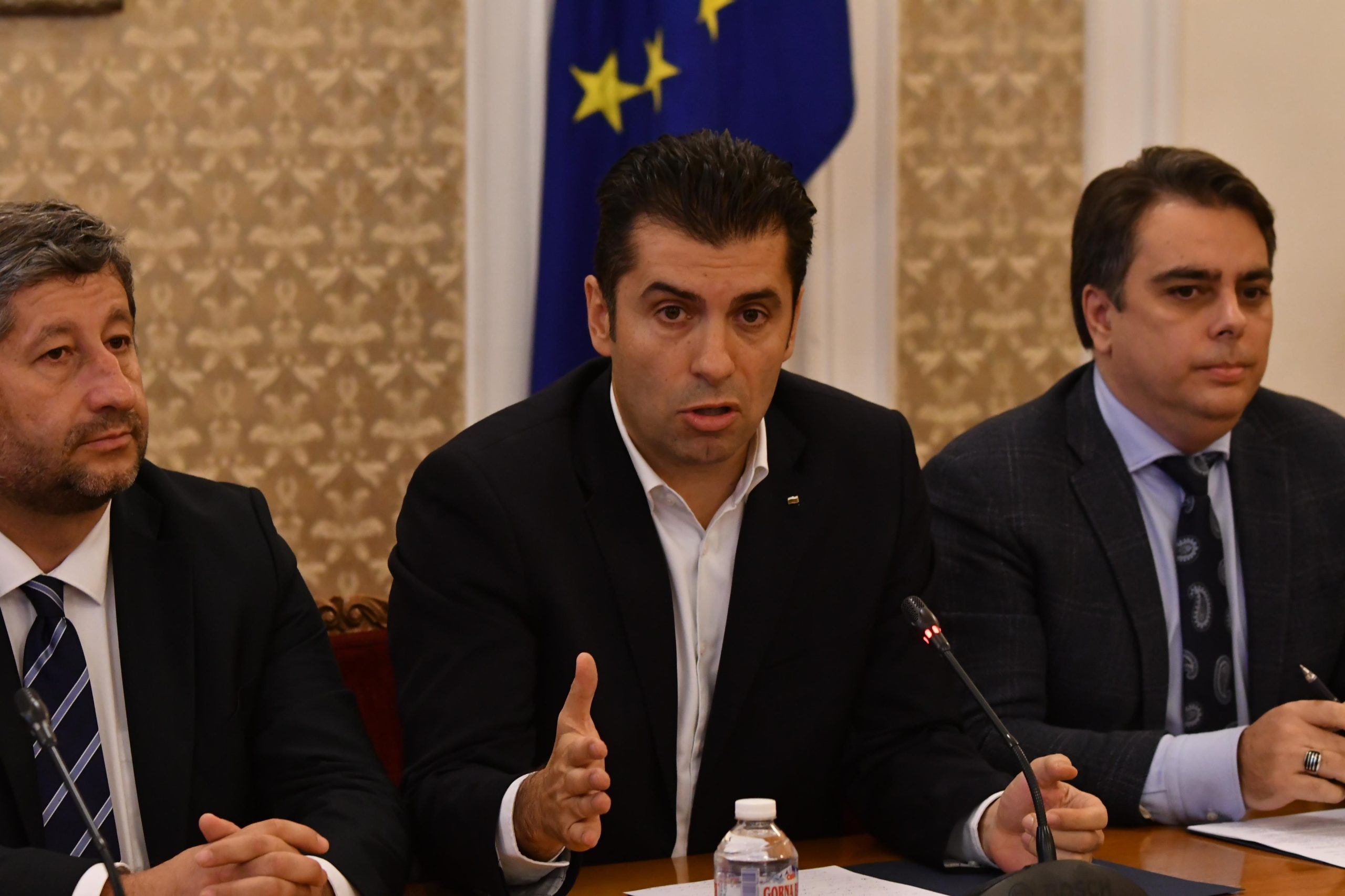 Продължаваме промяната и Демократична България ще предложат правителство на малцинството