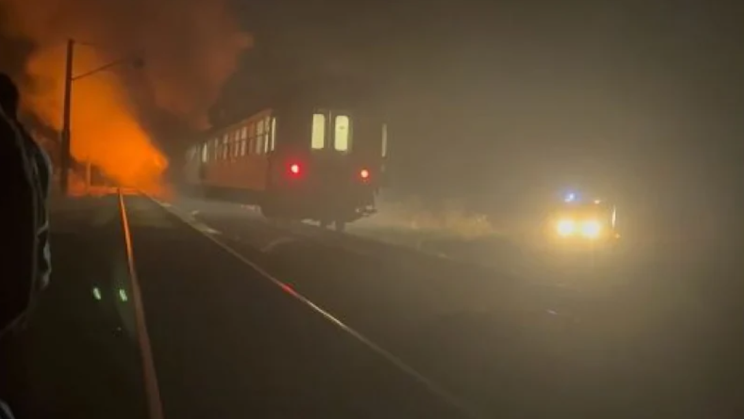 Пожарникарят от влака който е успял да реагира при задимяването