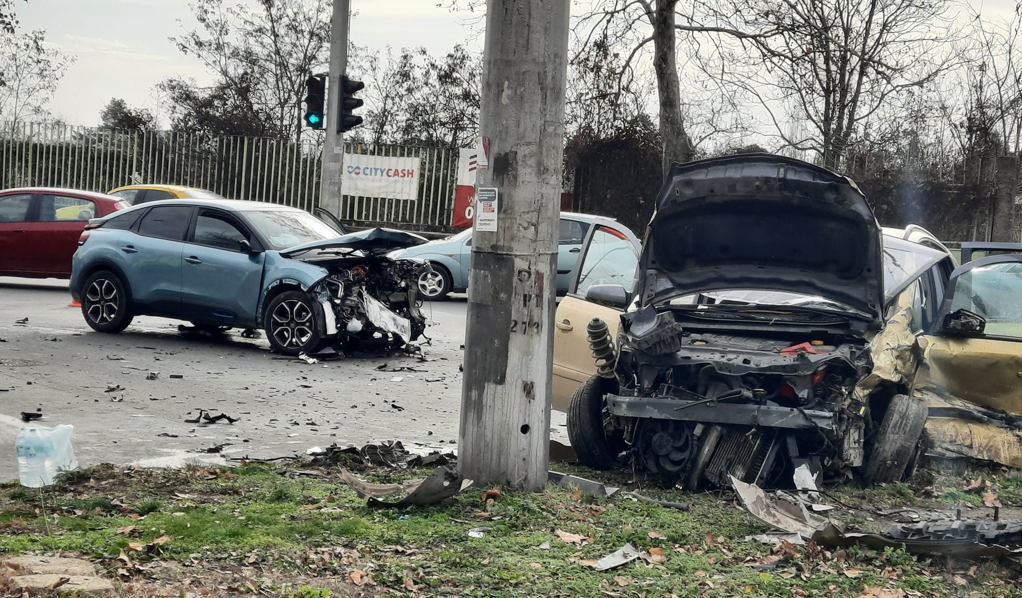 Катастрофа между две коли на оживено кръстовище в Сливен Сигналът