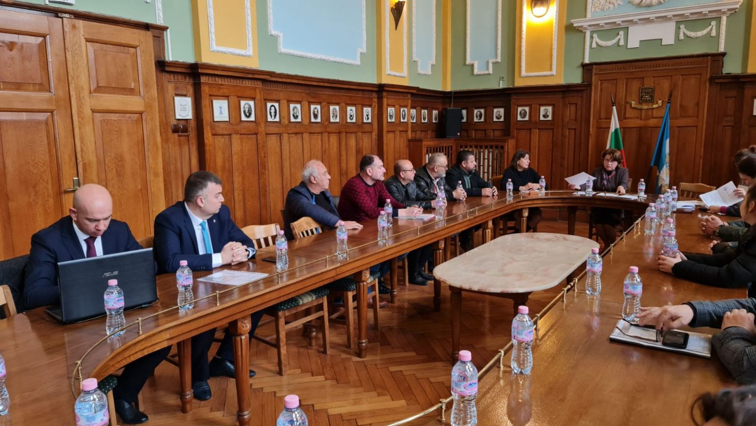Община Пловдив проведе консултации за сформиране на Секционните избирателни комисии