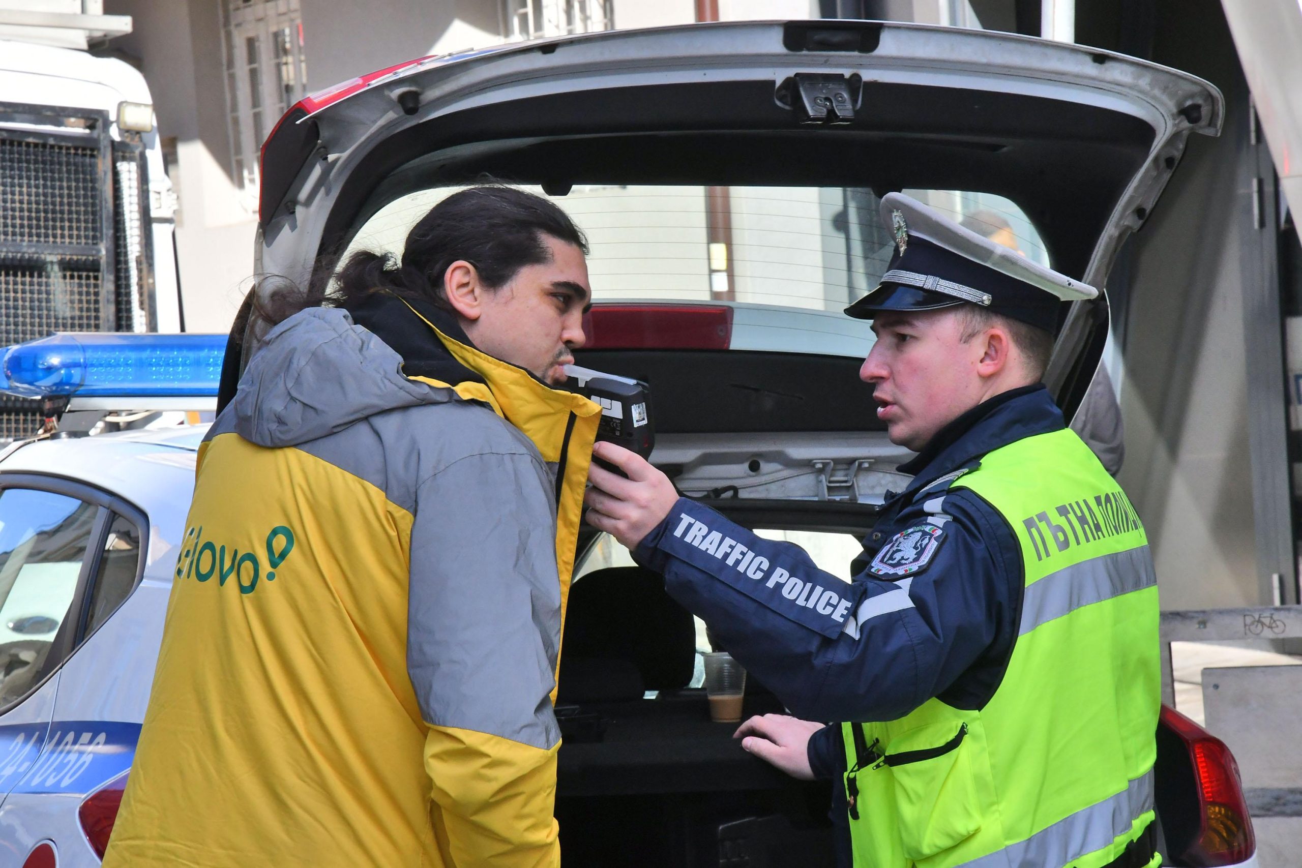 Украински гражданин е задържан, след като предложи подкуп на полицаи