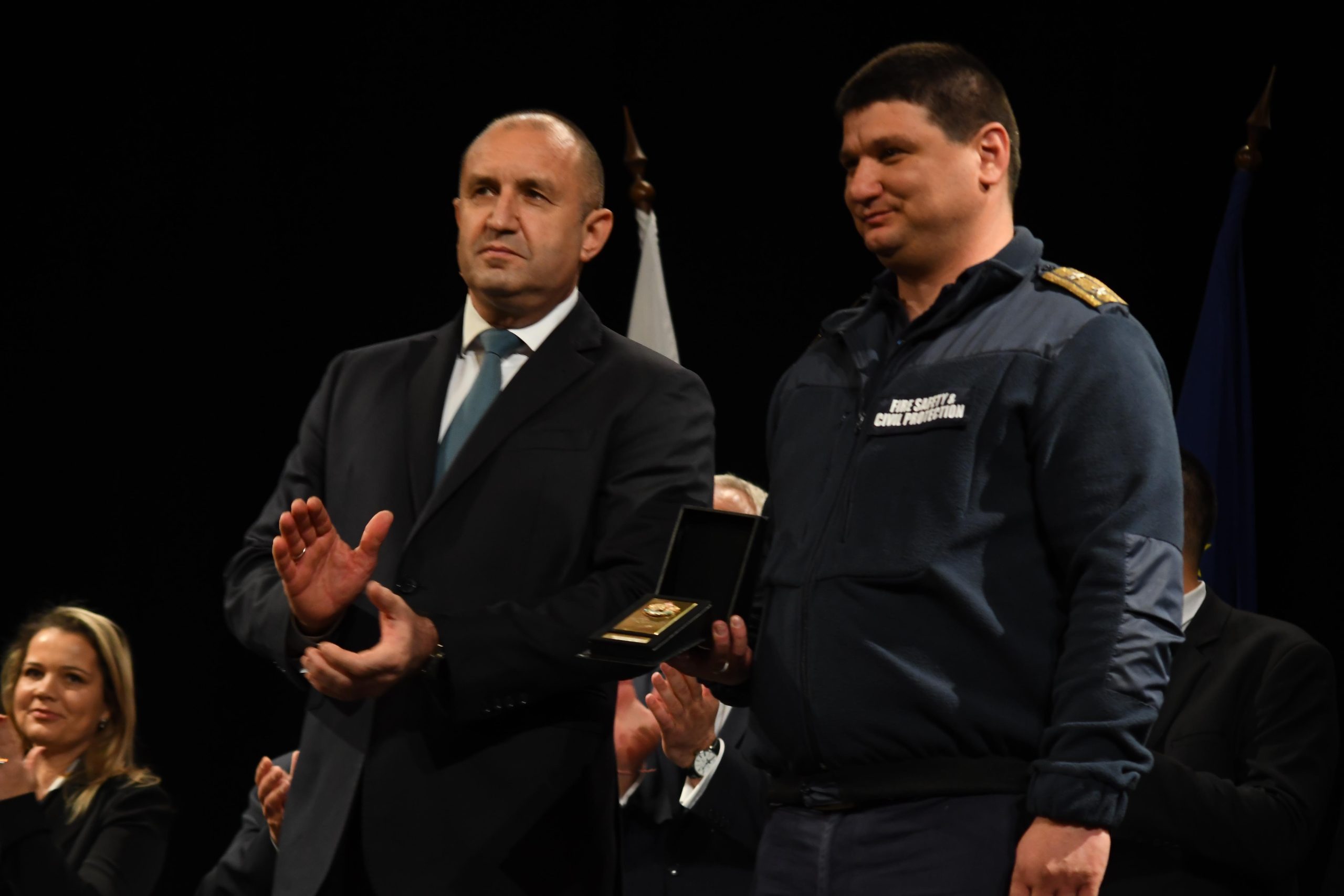 Президентът Румен Радев връчва наградите в конкурса Пожарникар на годината