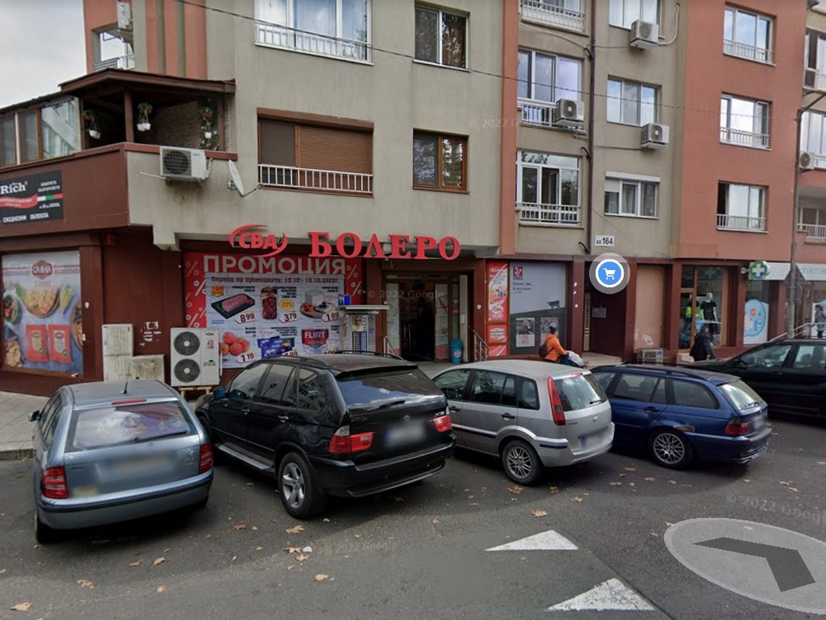 Шефовете на хранителен магазин „Болеро“ вече удариха тавана на нахалството.