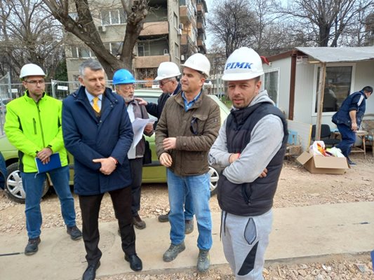 Бойко Борисов снощи отново е имал разговори със строителите и