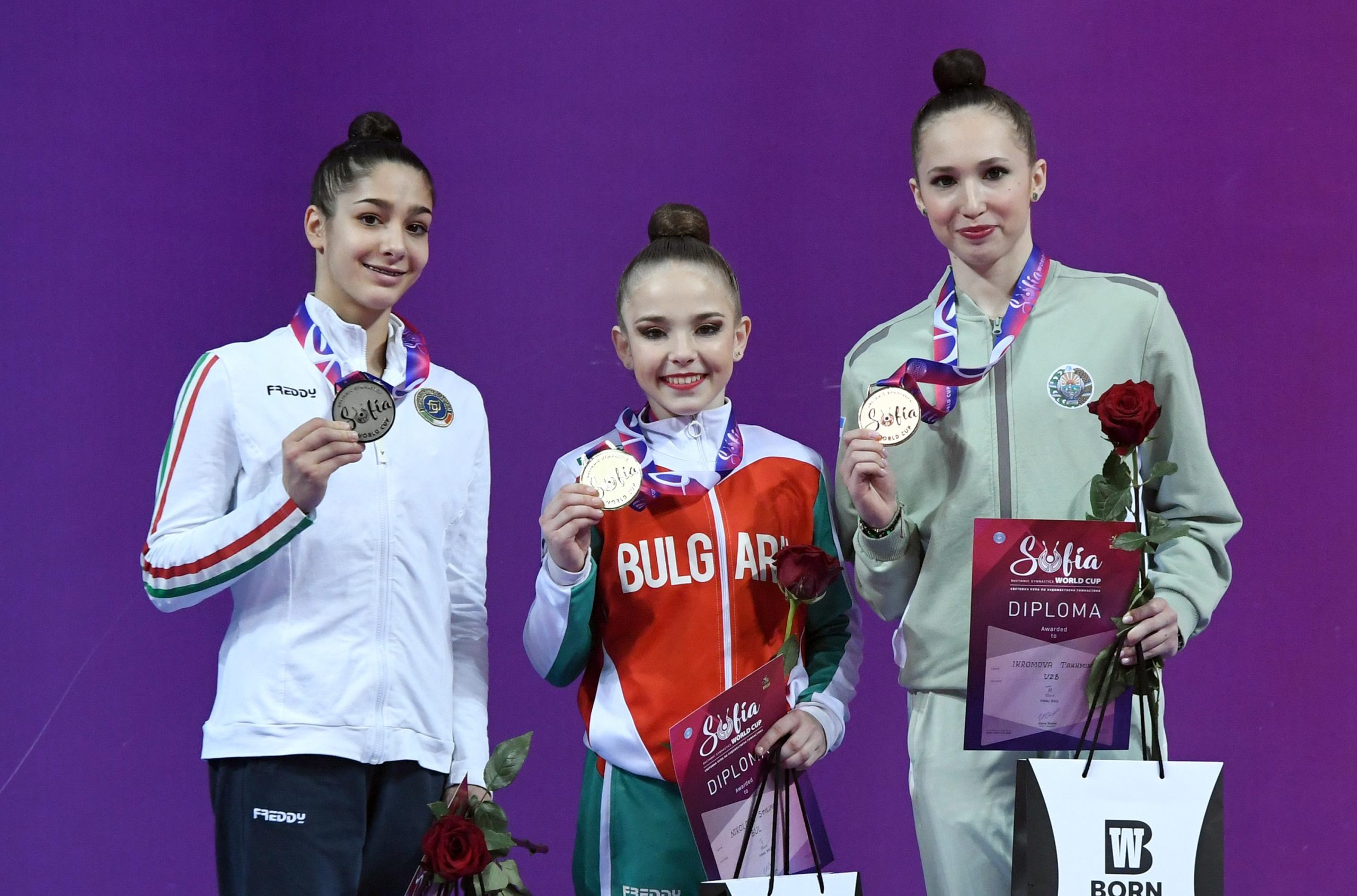 Стилияна Николова завоюва нови три златни медала на финалите на
