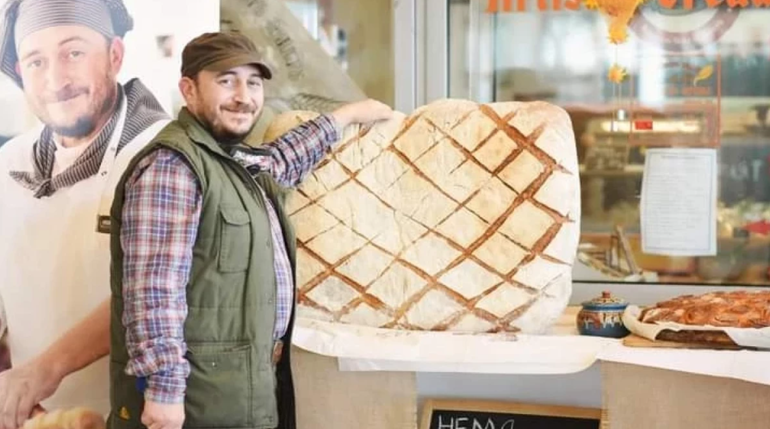 Известният майстор-пекар от Пловдив Георги Лефтеров дава началото на смайваща