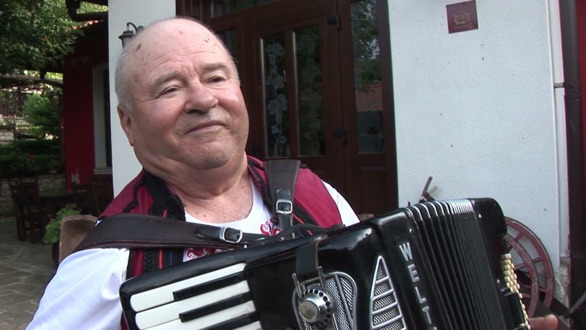 На 80-годишна възраст почина силистренският акордеонист и музикален педагог Стоян