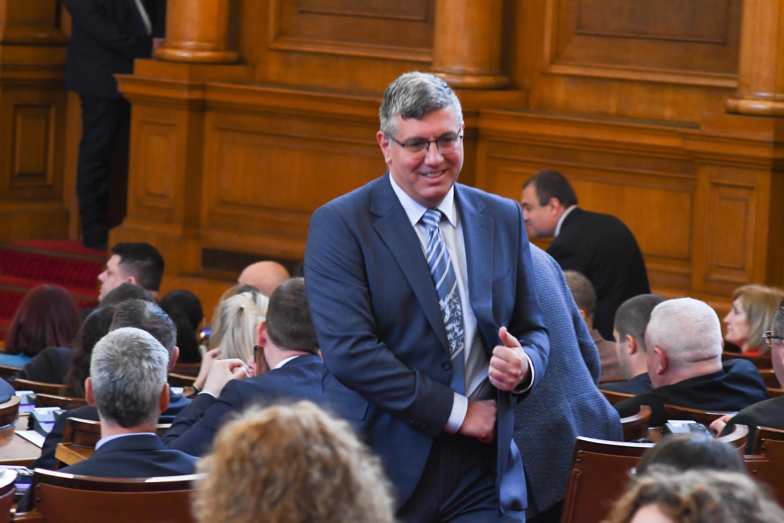 Семейството на новия строителен министър Андрей Цеков от Продължаваме промяната“