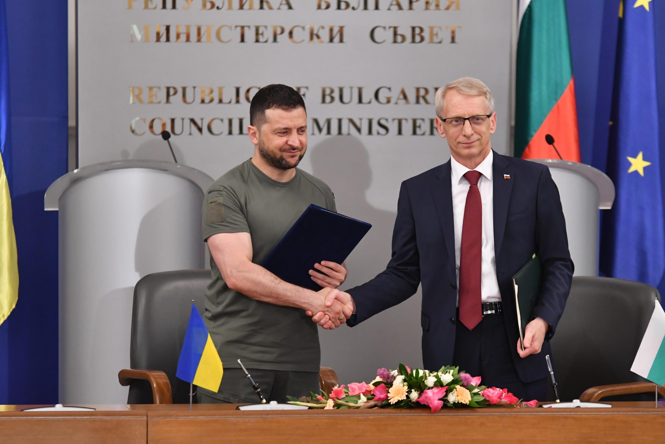 Украинският президент Володимир Зеленски е разговарял по телефона с българския