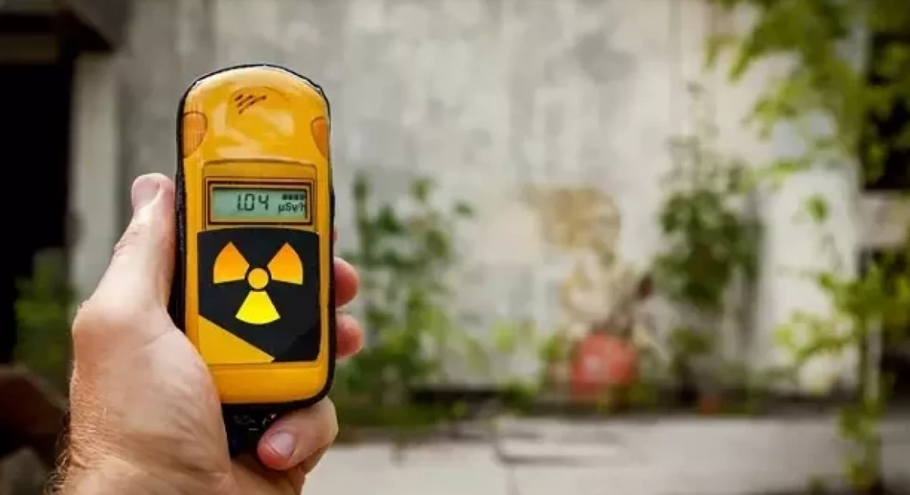 измерване-на-радиация-уред.png