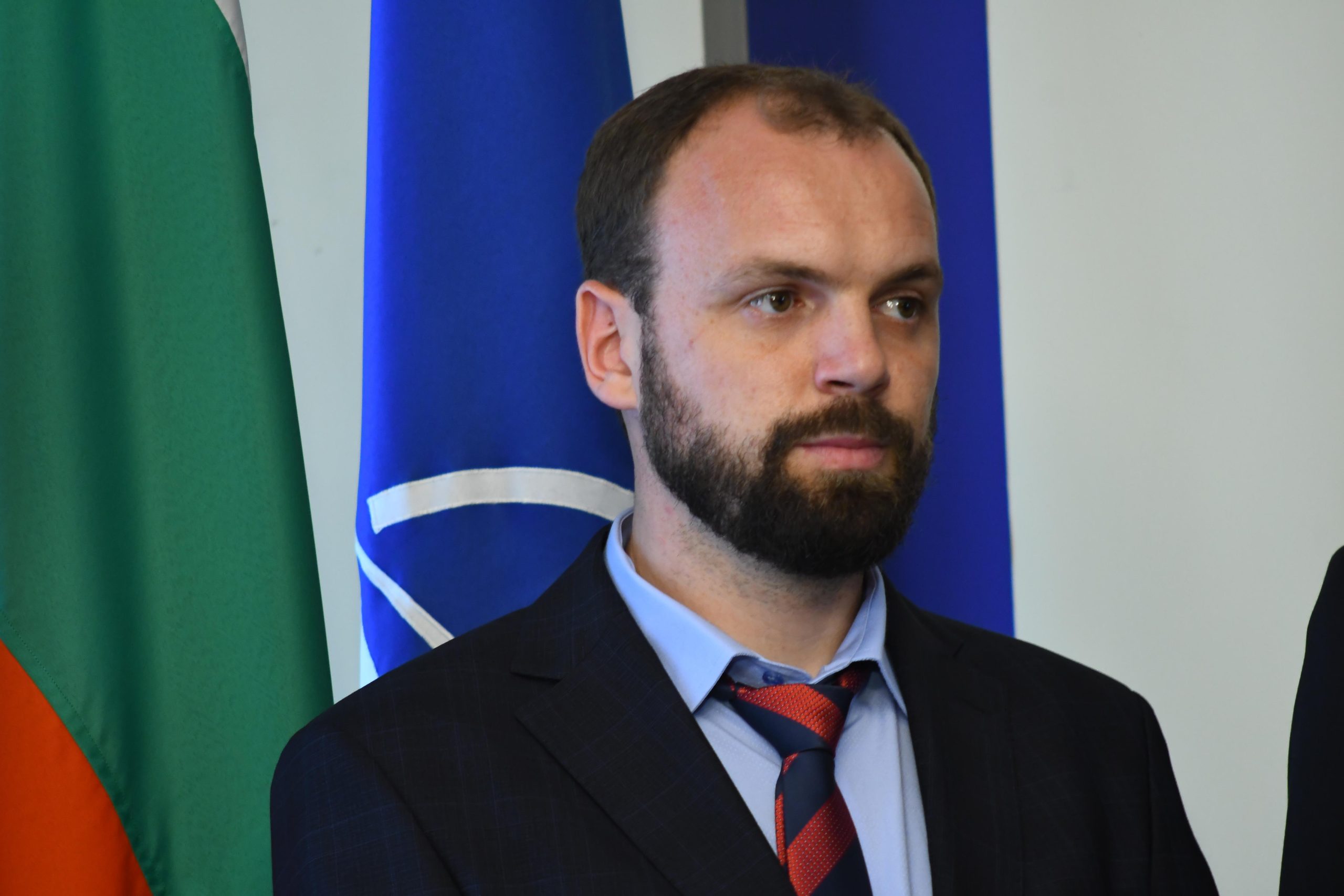 Мустафа Емин – ценният съветник на министъра на отбраната Тодор