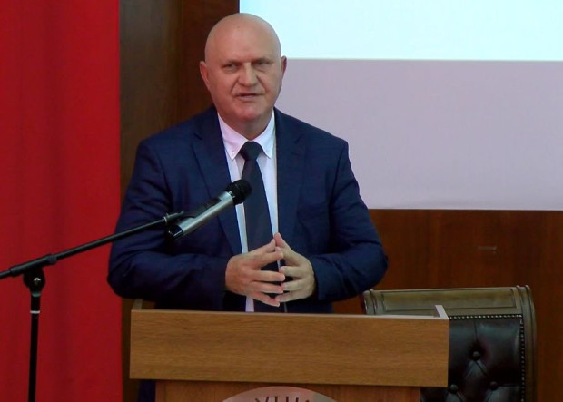 Министърът на образованието коментира случая при който преподаватели в пловдивското