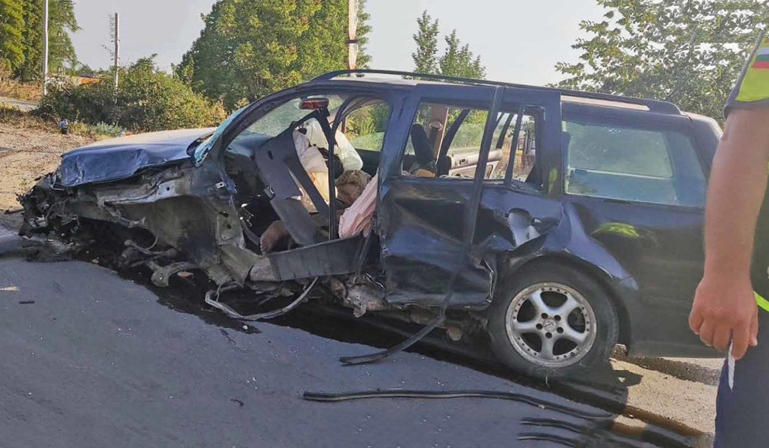 55-годишен шофьор е загинал в късния следобед вчера при пътен