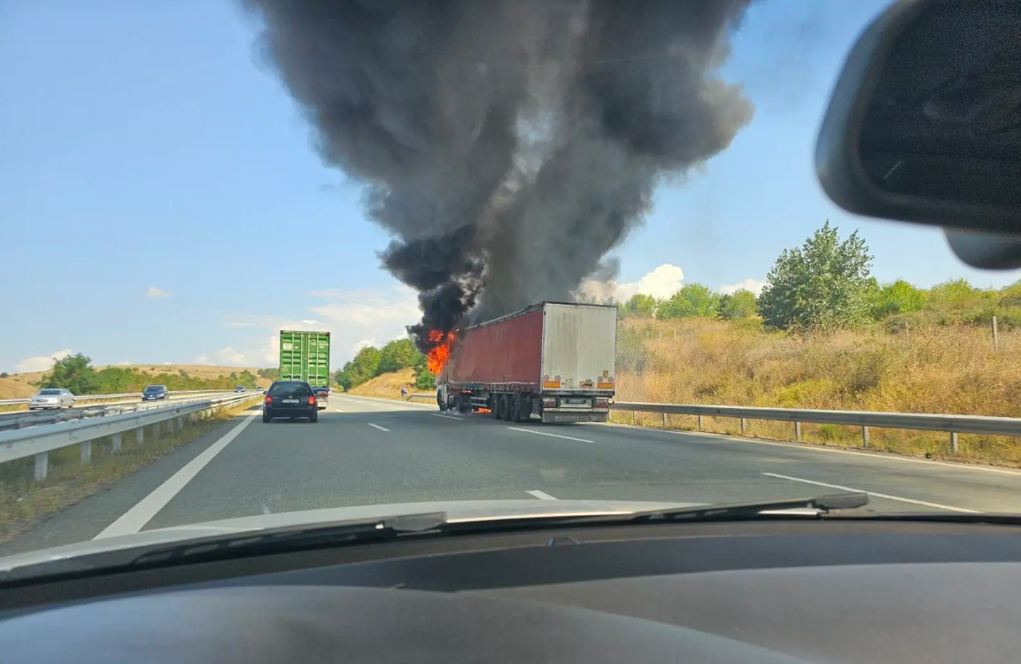 Камион гори на АМ Струма съобщава Tribune Инцидентът е станал
